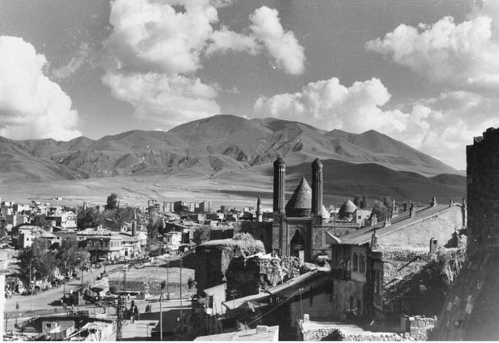 AgÃ¢h Erzurum Kilidi MÃ¼lk i Ä°slÃ¢m’Ä±n AlvarlÄ± Efe Hz